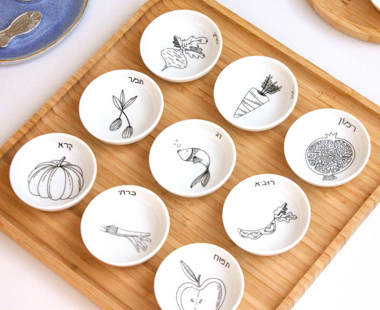 Rosh Hashana Seder Plate with Black and White Porcelain Bowls